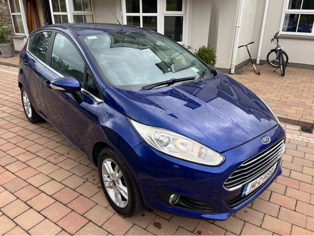 Ford Fiesta 1.25 ZETEC 60PS 5DR ARGENTO - Image 1