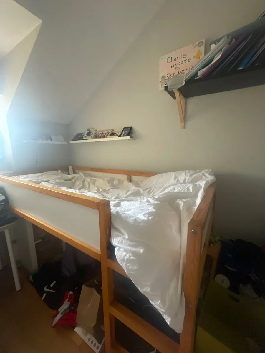 Beds - Image 1