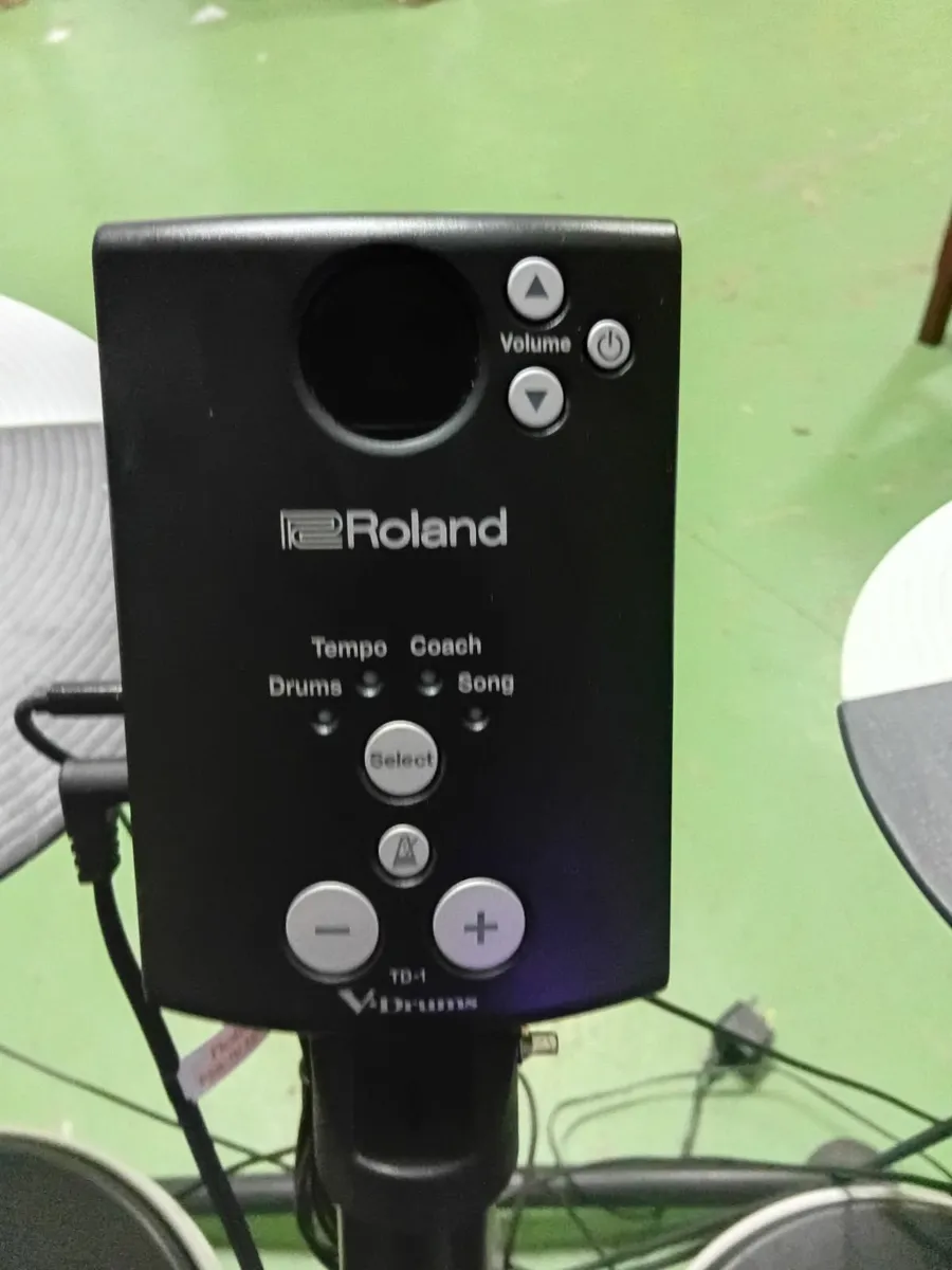 Roland TD 1K  V DRUM SET - Image 2
