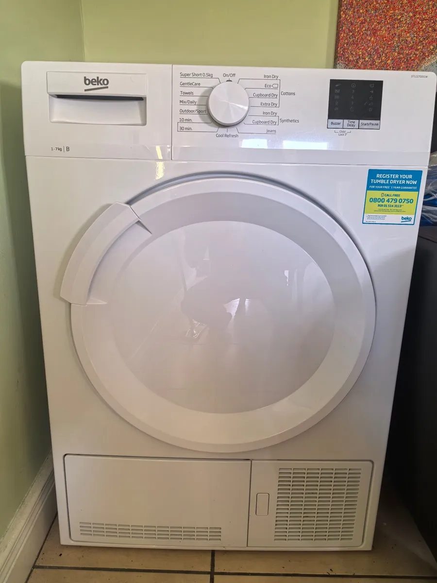 tumble dryer/nearly new with instruction manual - Image 1