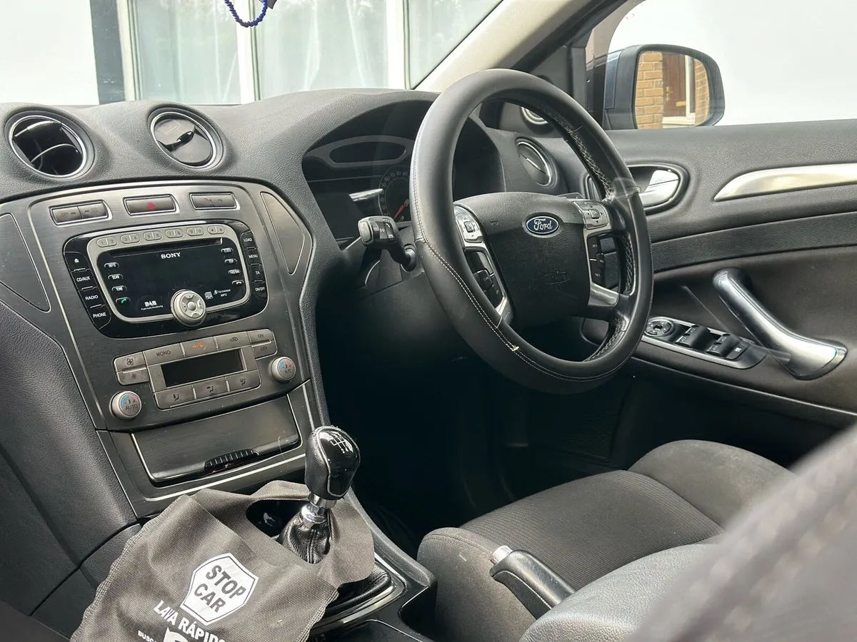 Ford Mondeo - Image 4