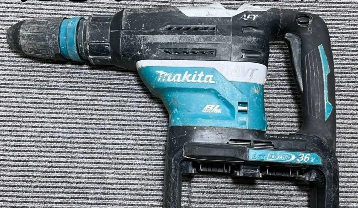 Makita 18Vx2 Hammer Drills HR400DN Body Only - Image 1