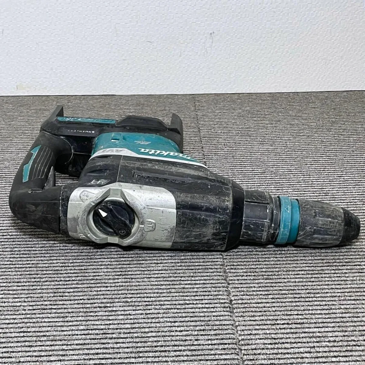 Makita 18Vx2 Hammer Drills HR400DN Body Only - Image 4