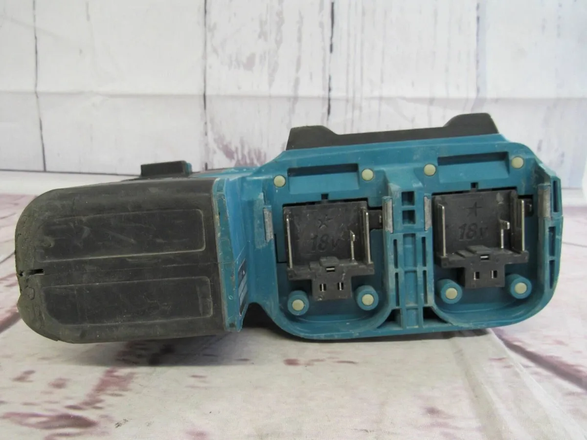 Makita 36V (18V x2) LXT 1" SDS-PLUS rotary hammer - Image 3