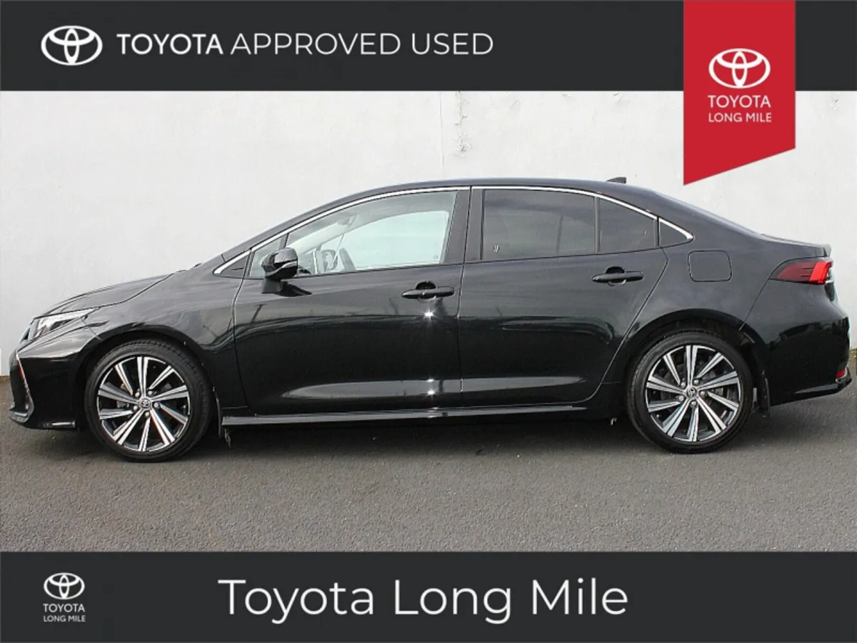 Toyota Corolla 1.8 Hybrid Sol 4Dr - Image 3