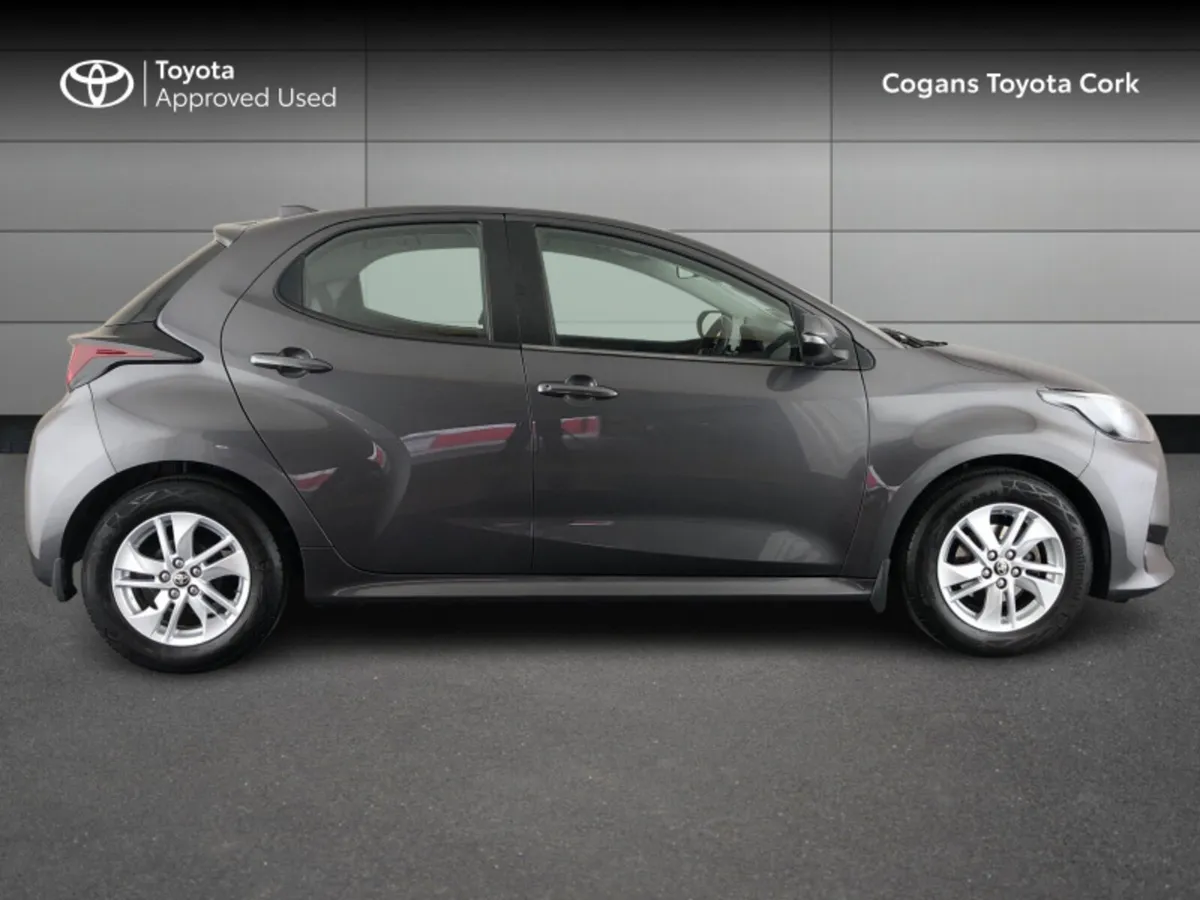 Toyota Yaris YARIS 1.0 LUNA - Image 3