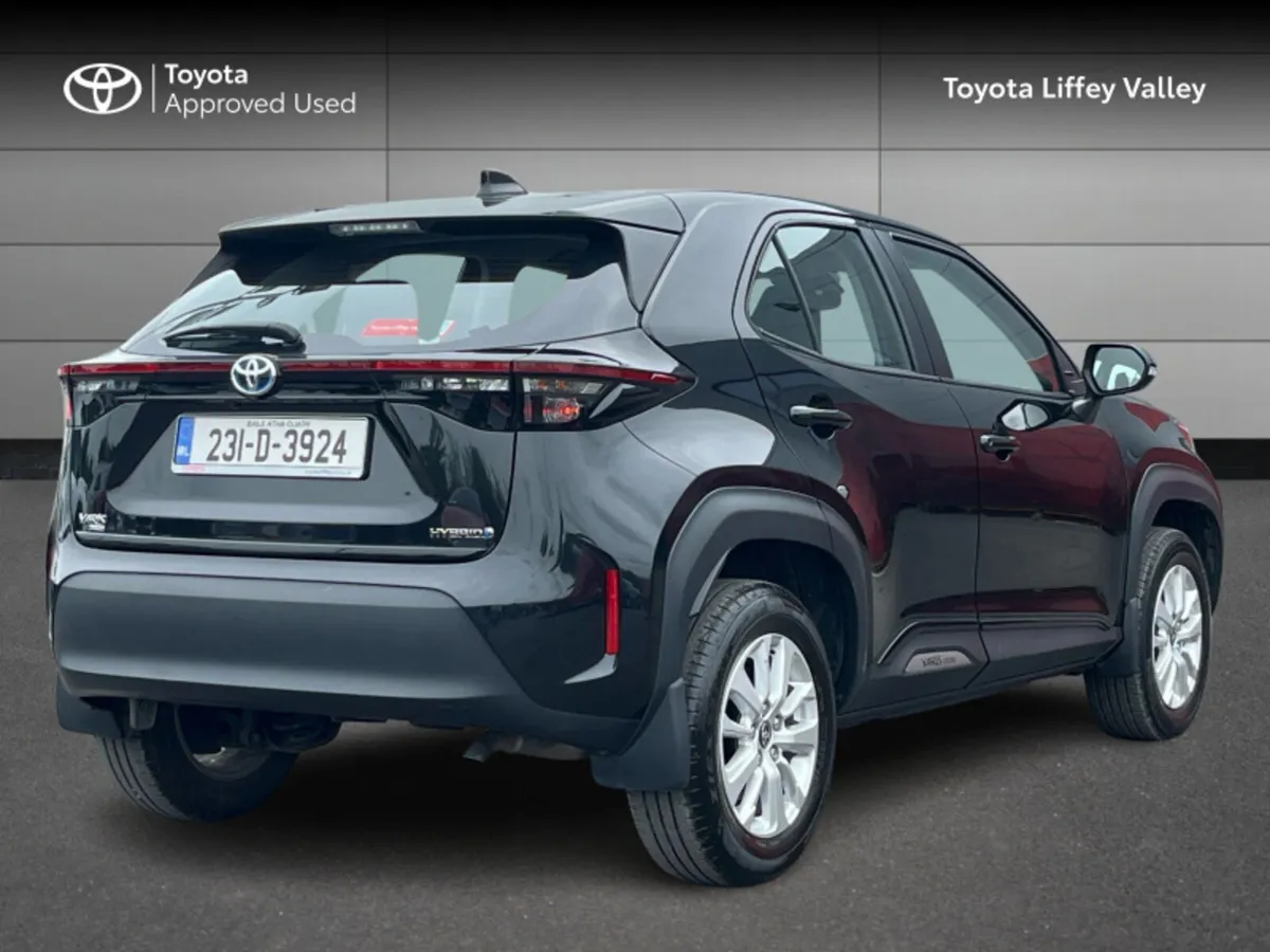 Toyota Yaris Cross YARIS CROSS LUNA 4DR AUTO - Image 2