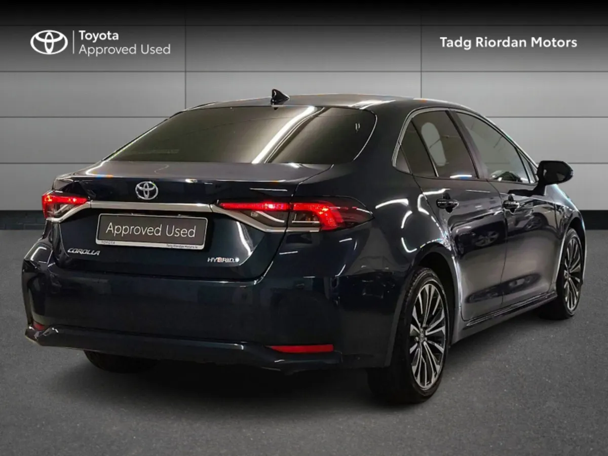 Toyota Corolla LUNA SPORT SALOON - Image 2