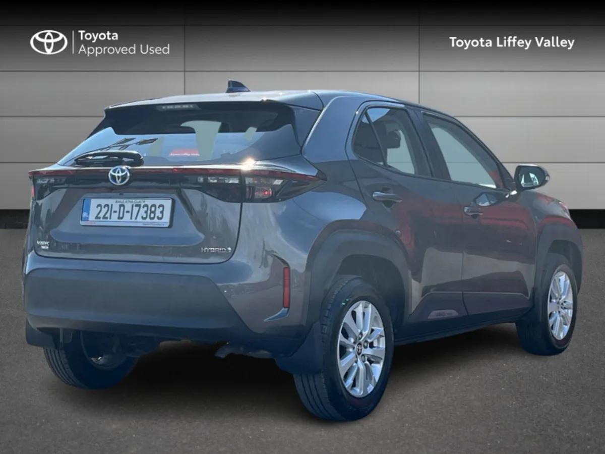 Toyota Yaris YARIS CROSS LUNA AUTO - Image 2