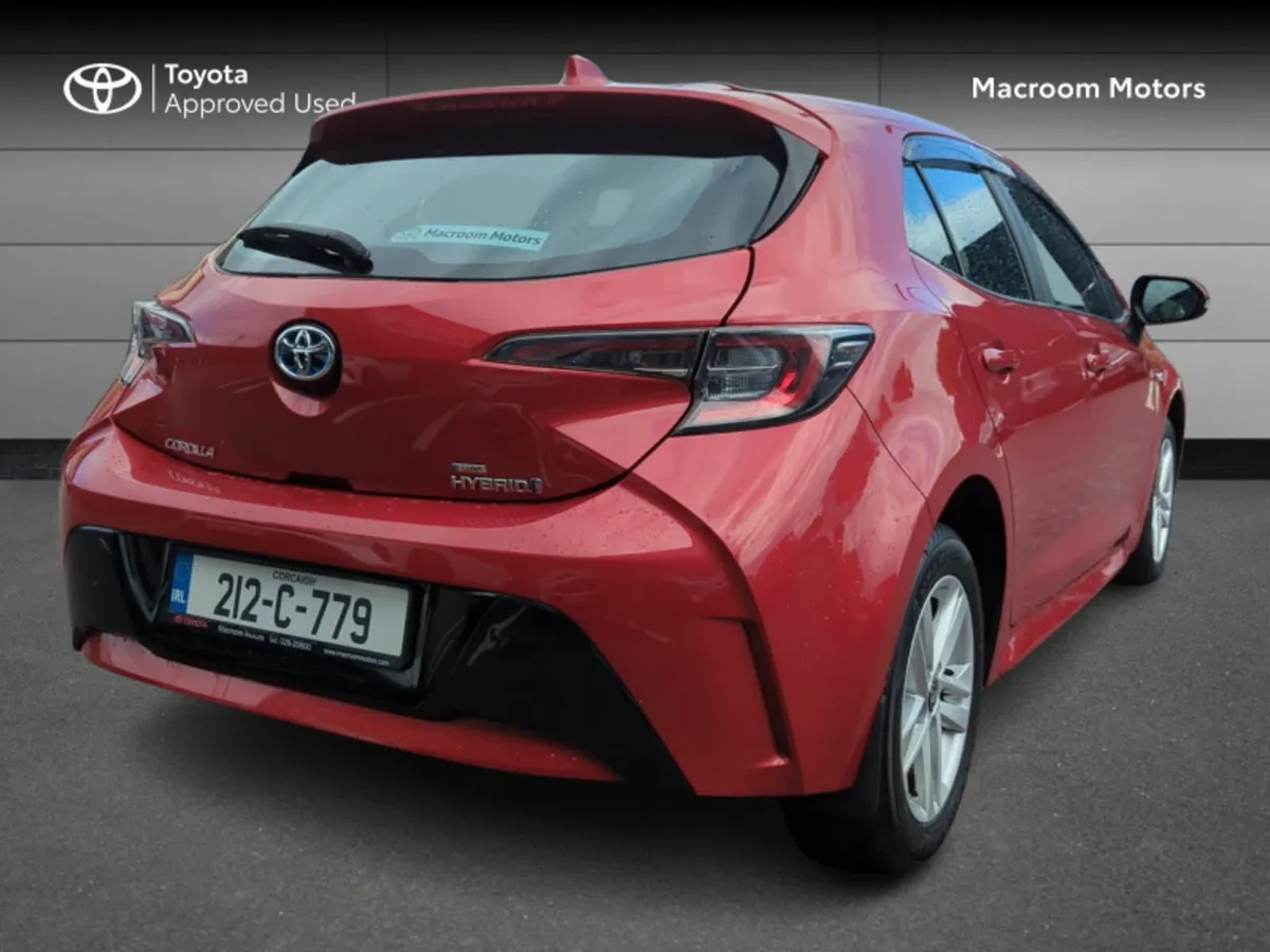 Toyota Corolla HYBRID LUNA H/ H/B 4DR AUTO A - Image 2