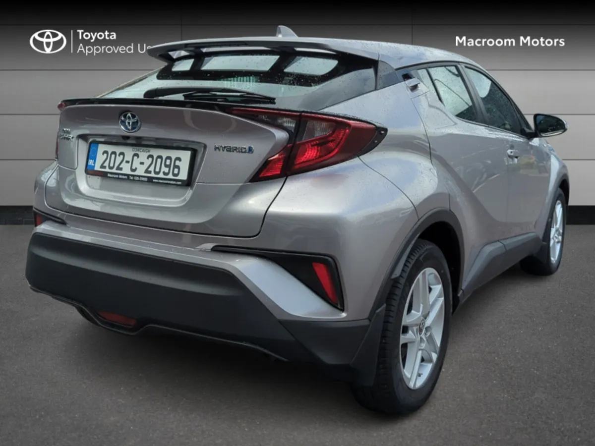 Toyota C-HR 1.8 HYBRID LUNA 4DR AUTO - Image 2