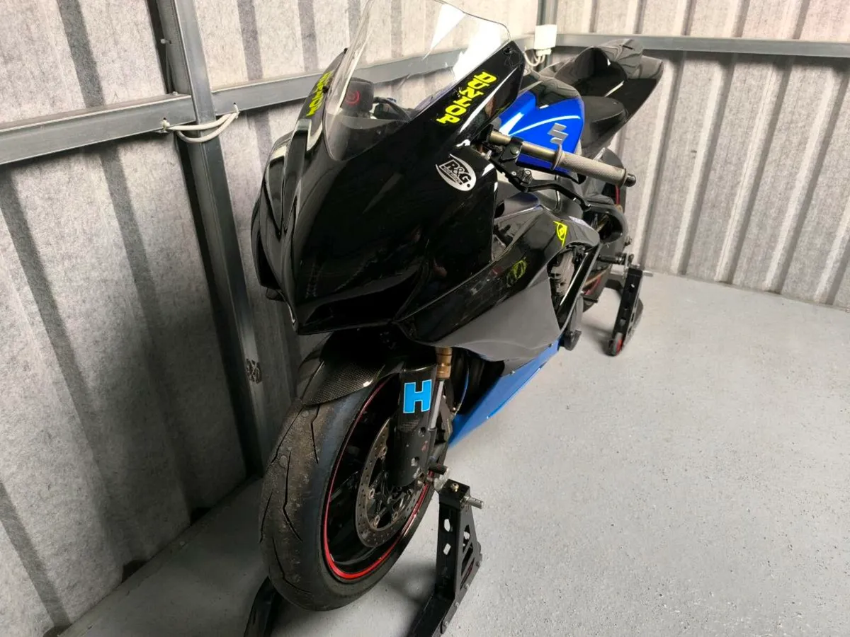Suzuki GSXR K7 Track Bike - Image 3