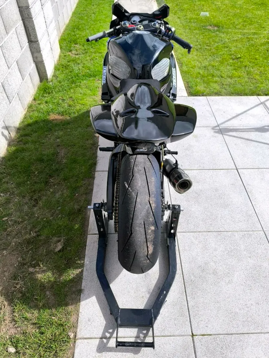 Suzuki GSXR K7 Track Bike - Image 4