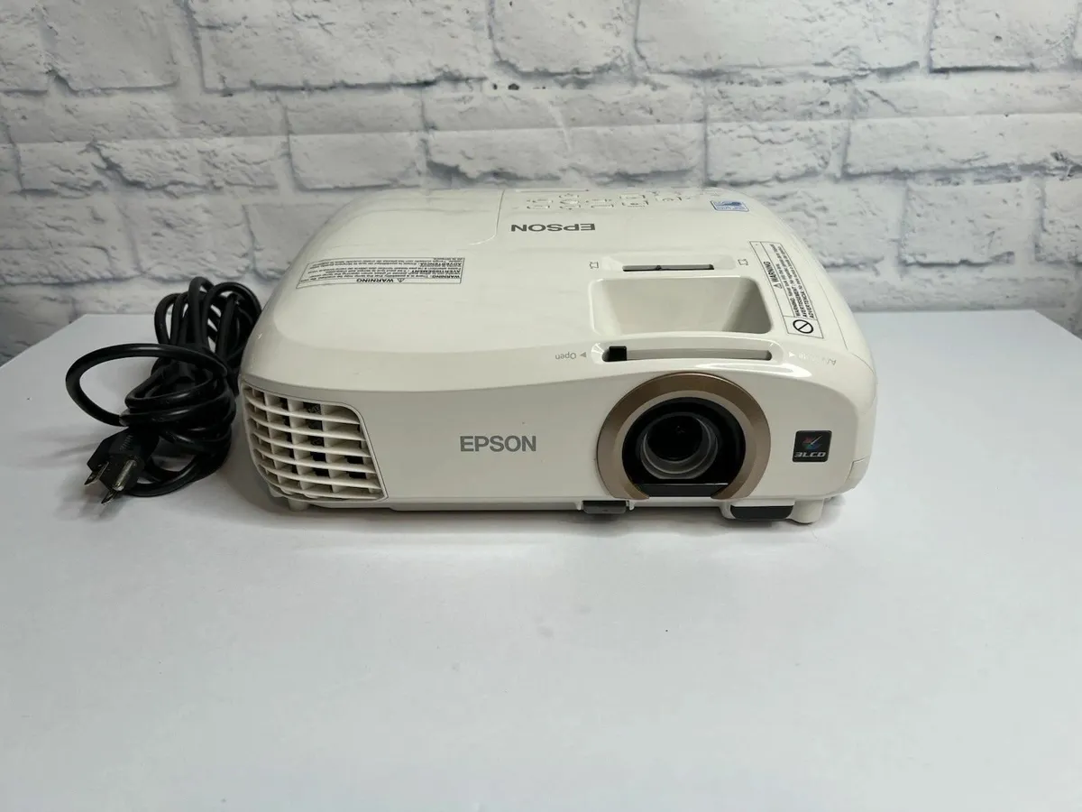 Epson PowerLite Home Cinema 2045 Wireless 3D 1080p - Image 2