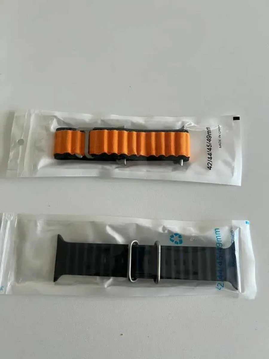 Apple Watch Ultra (Model GPS + Cellular 49mm) - Image 2