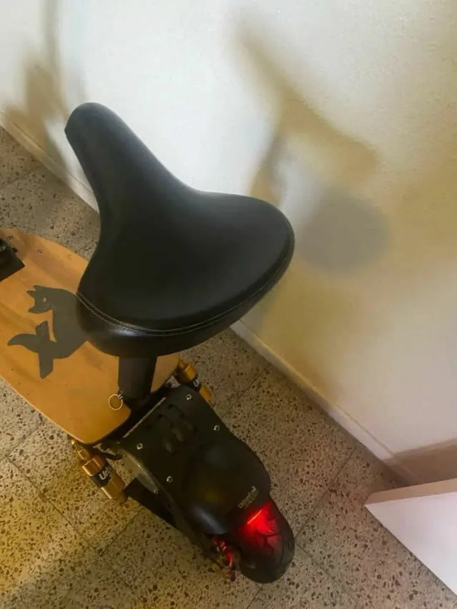 UrbanFox 2200W electric scooter - Image 2