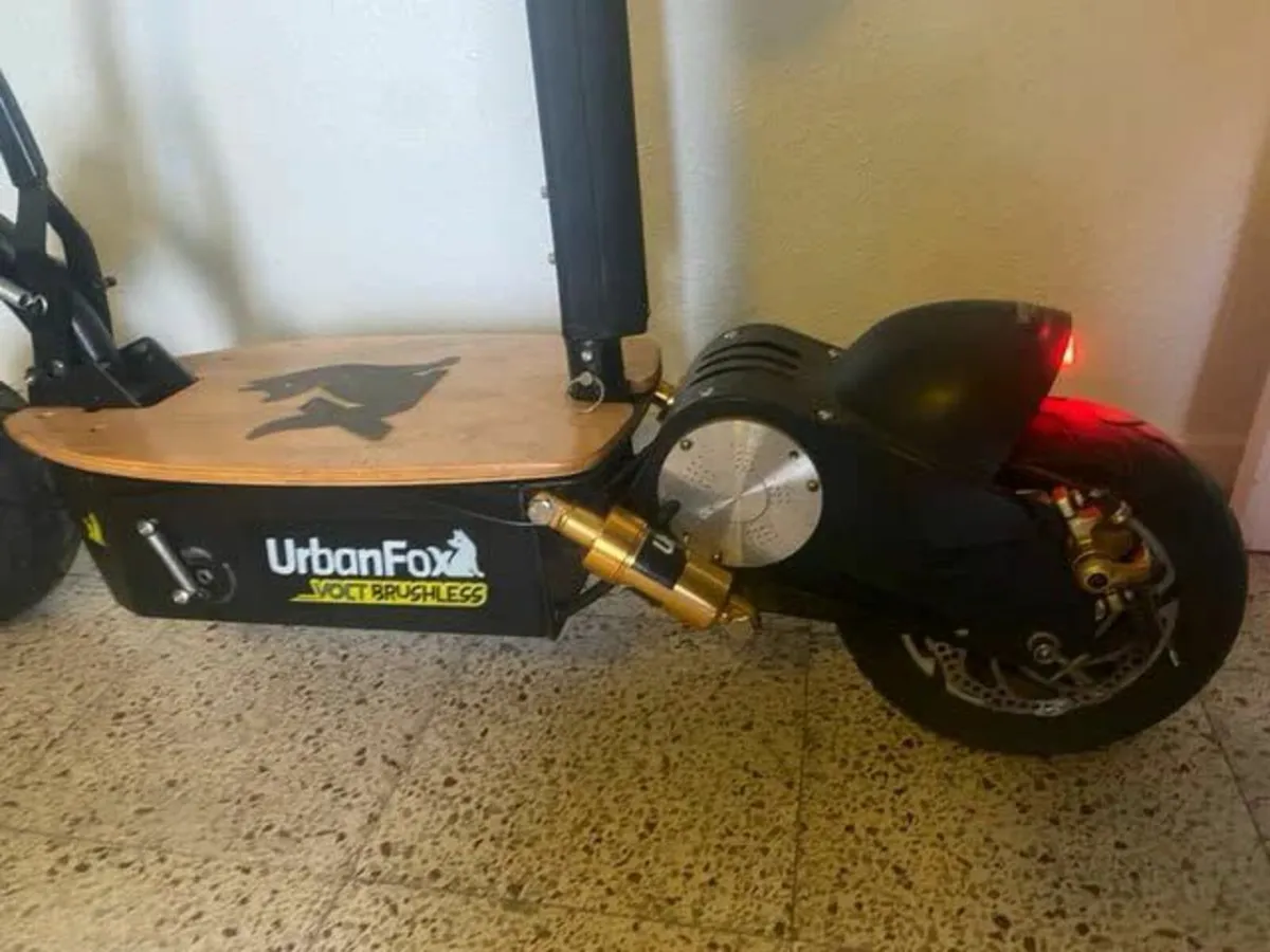 UrbanFox 2200W electric scooter - Image 3