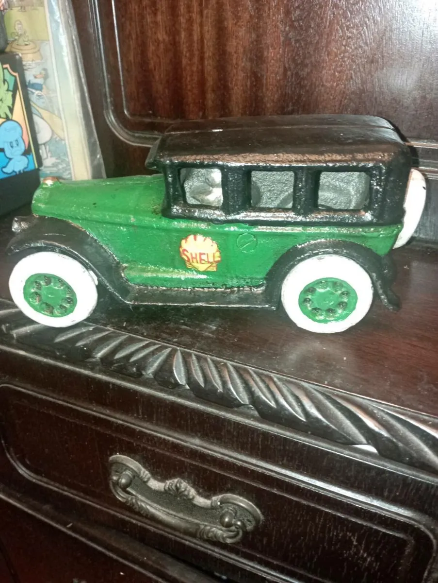 RECTO STEEL FORD MODLE T CAST IRON CAR  1-18 SCALE - Image 1