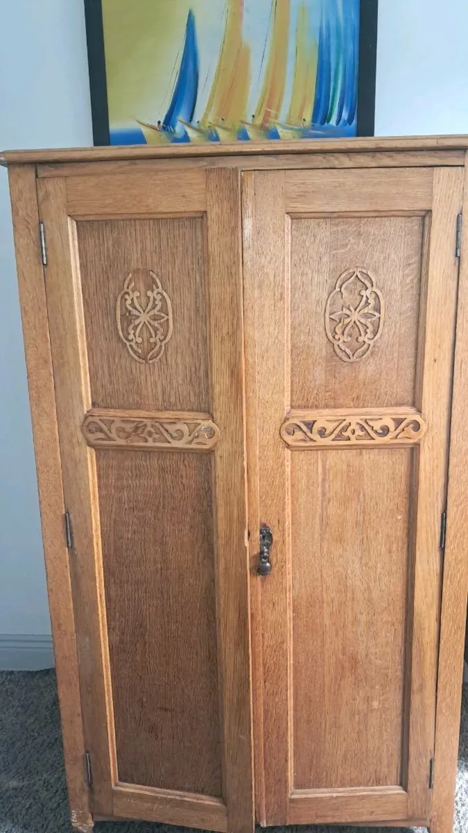 Oak cupboard 1900