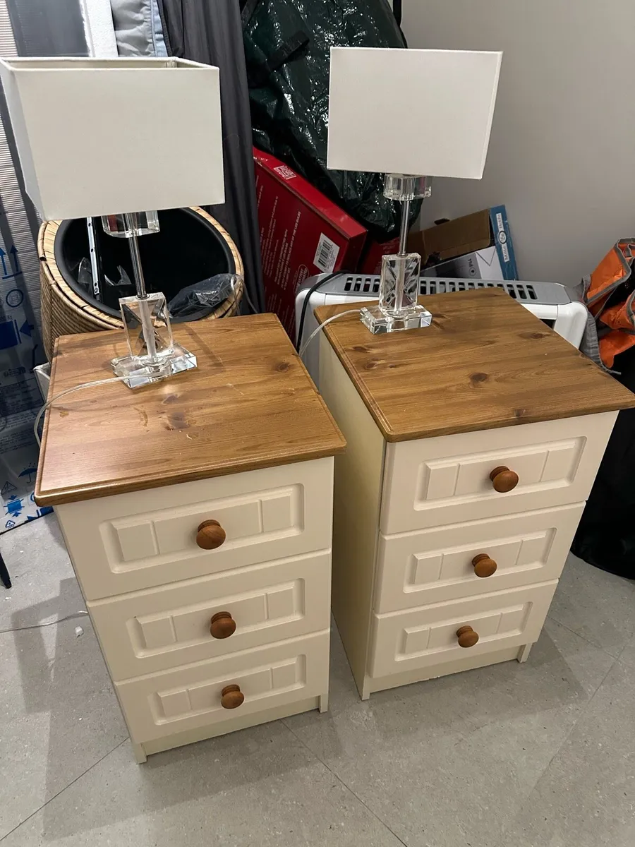 2 x Bedside chest of drawers - Image 4
