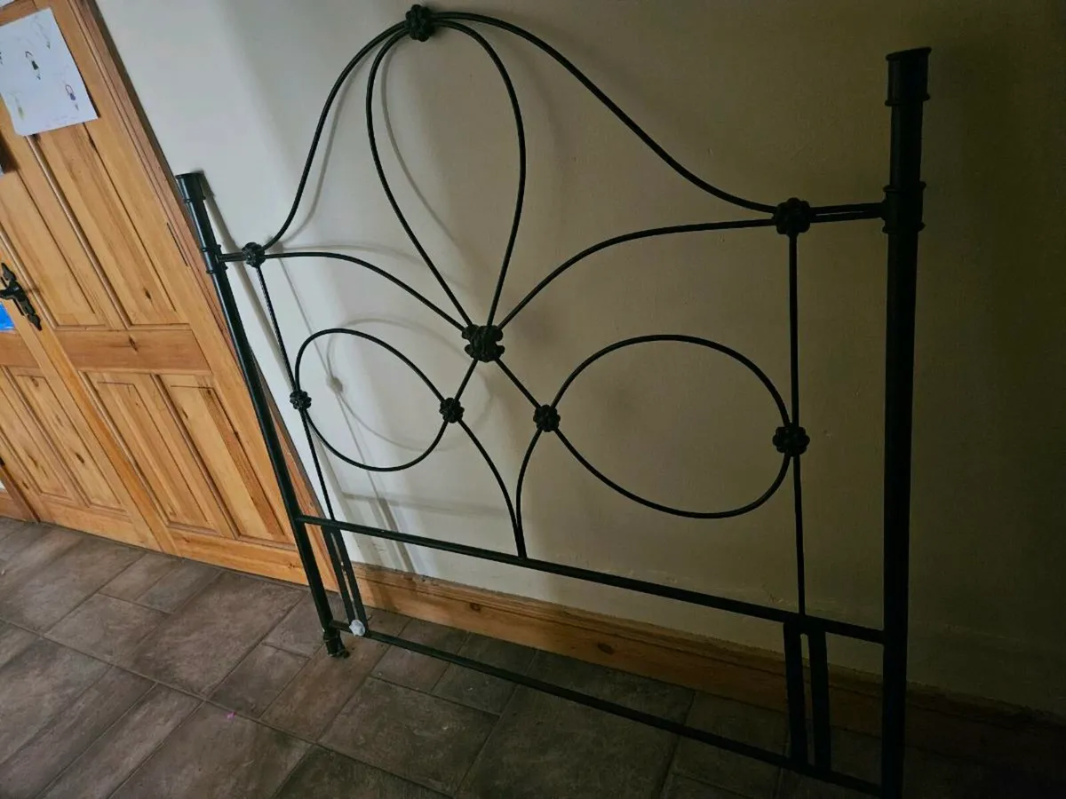 Black metal double head board
