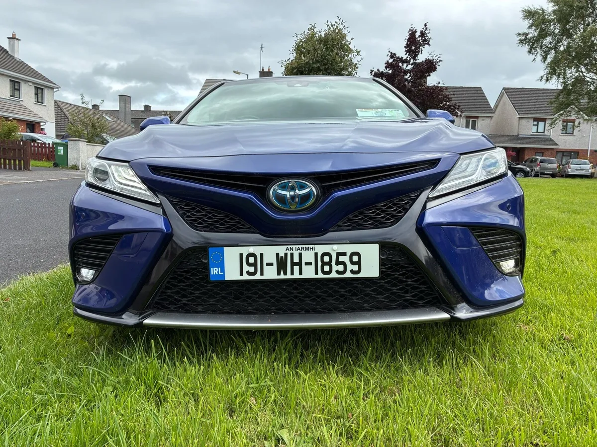 Toyota Camry 2019 - Image 1