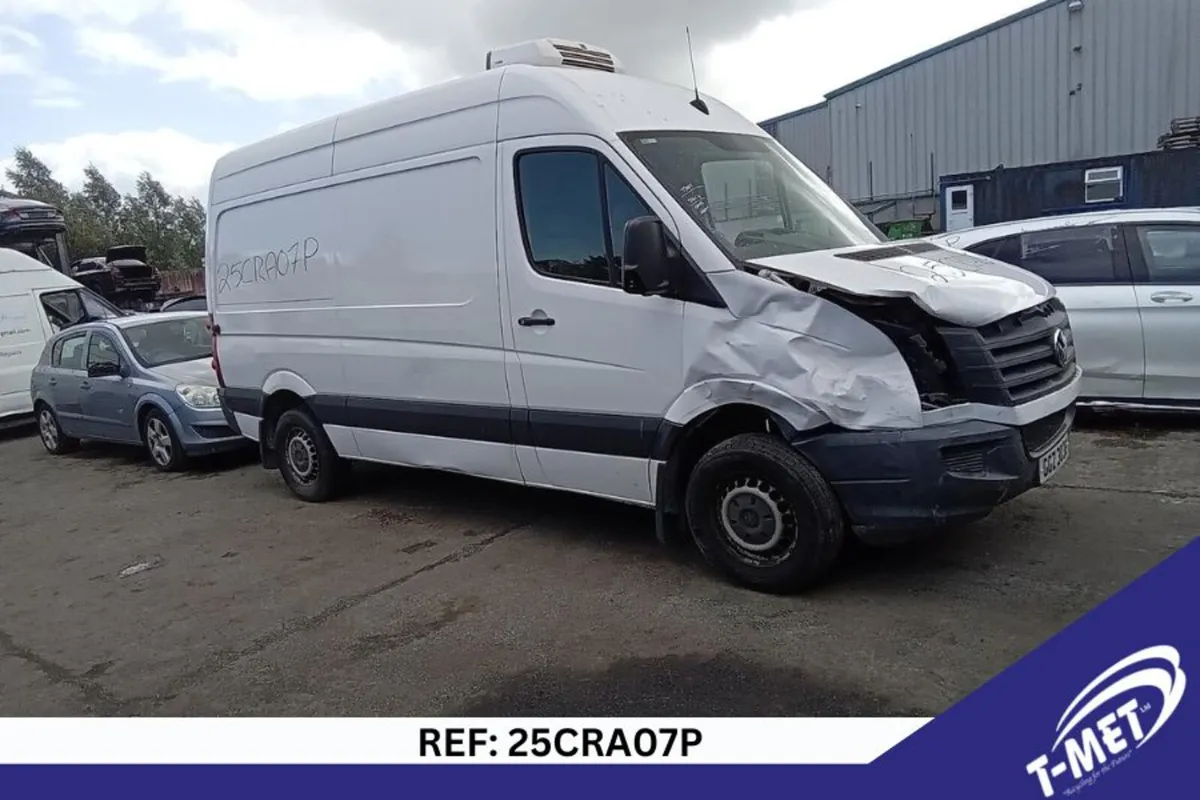 2017 VOLKSWAGEN CRAFTER BREAKING FOR PARTS - Image 1