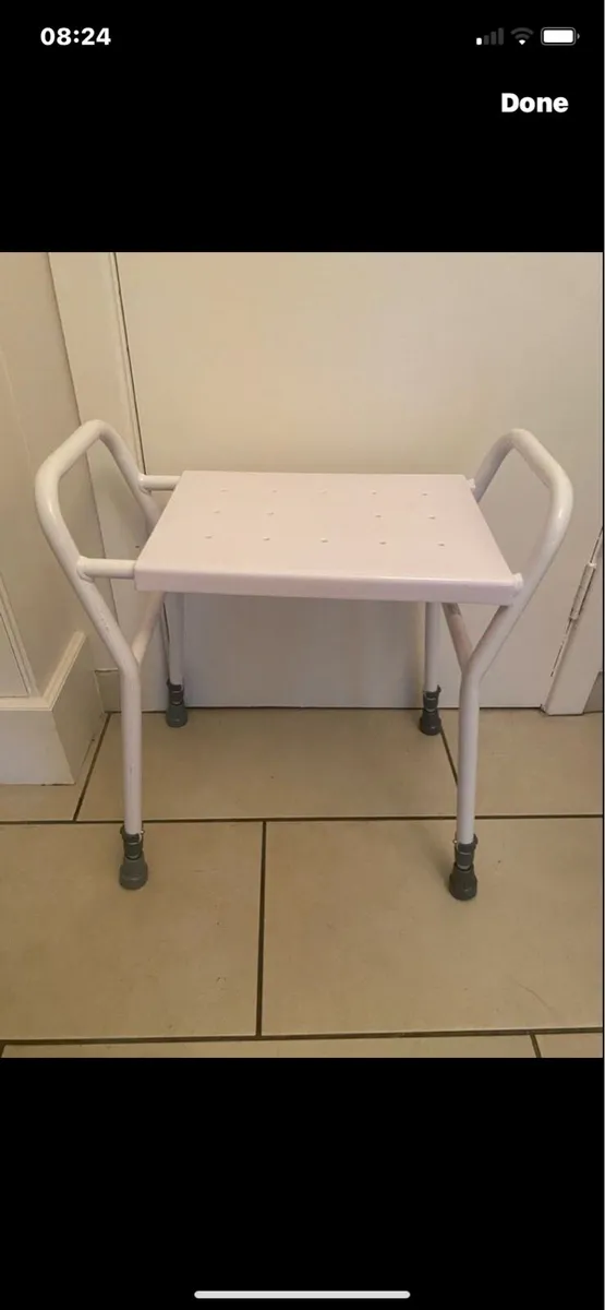 Murray’s Shower Seat - Image 1