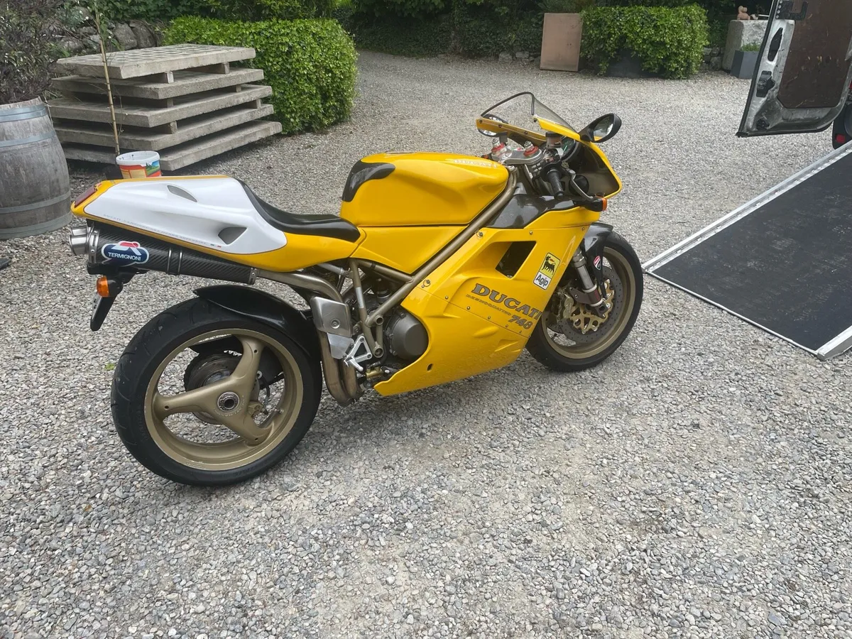 Ducati 748 sp - Image 2