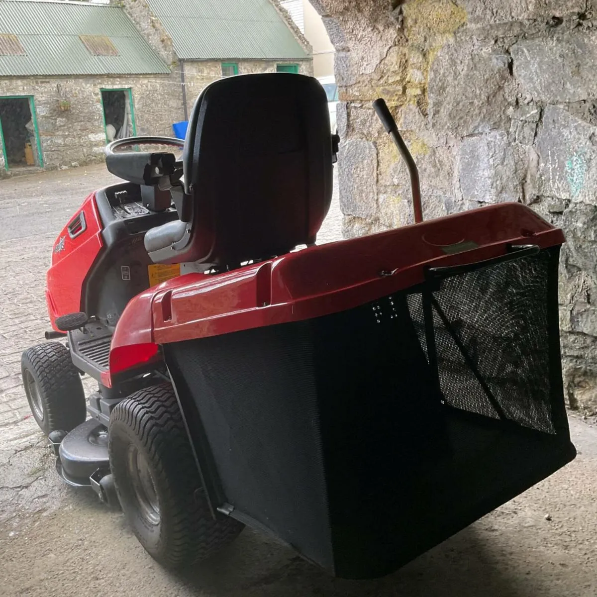 Ride on Lawn Mower - Image 2