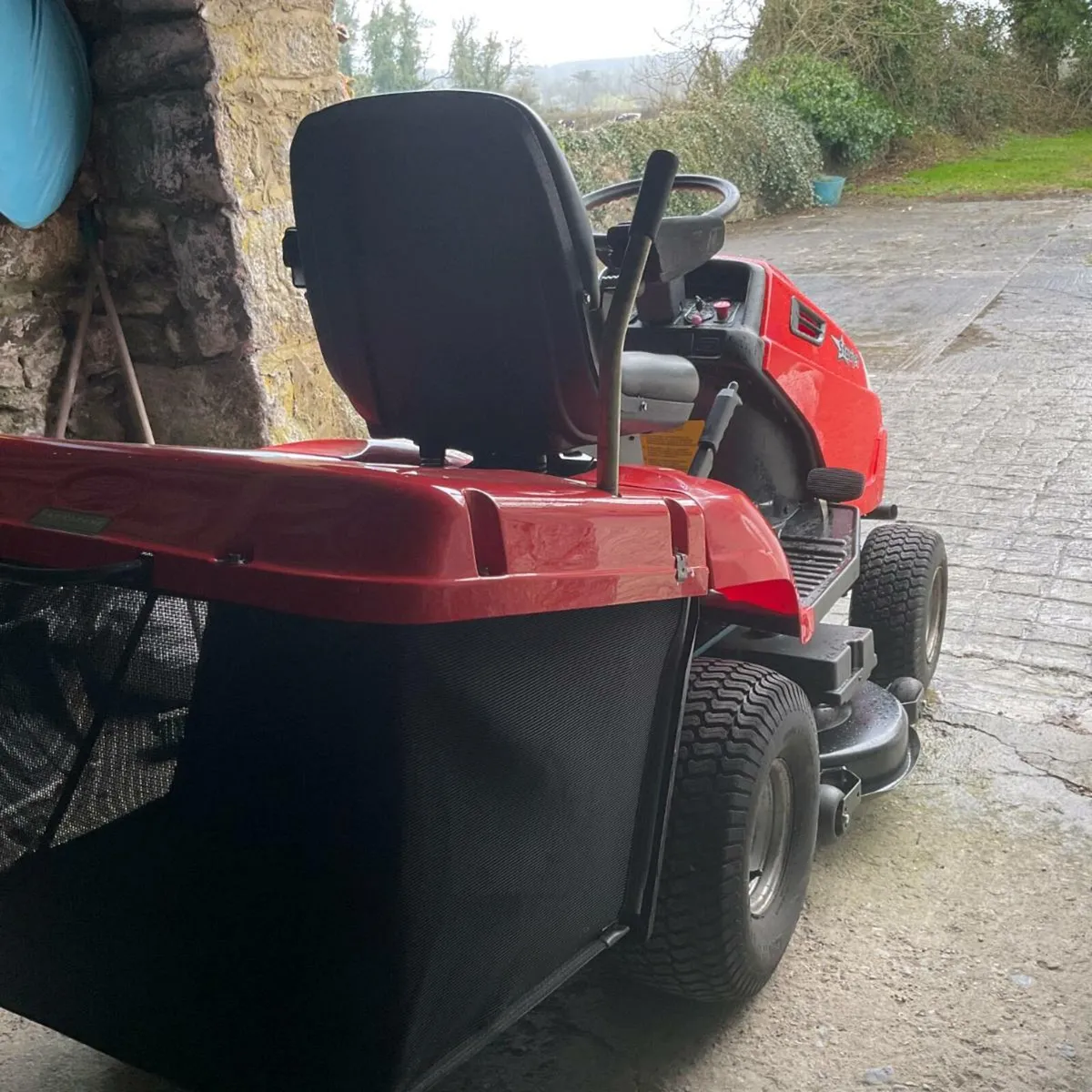 Ride on Lawn Mower - Image 3