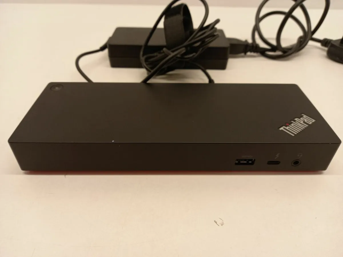 Online Auction Of A Lenovo Thunderbolt 3 Dock - Image 3