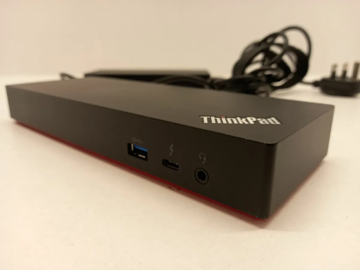 Online Auction Of A Lenovo Thunderbolt 3 Dock - Image 4