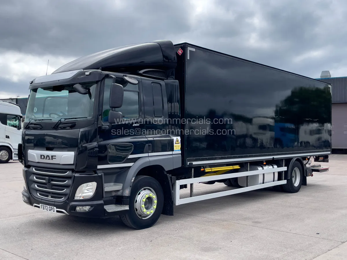 2023 (72) DAF CF 260 4X2 18T BOX TRUCK - Image 3