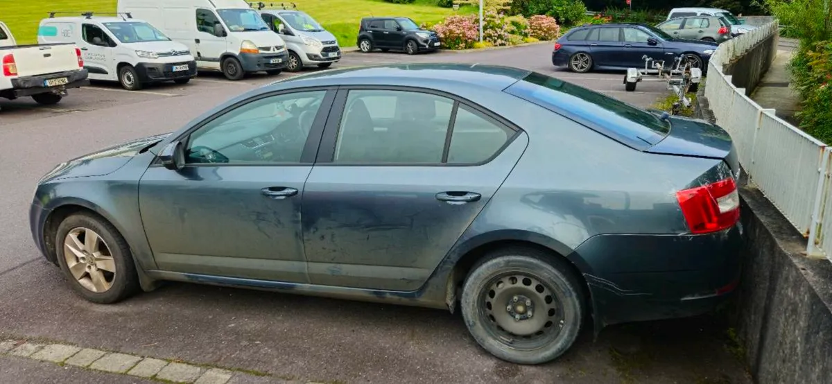 Skoda octavia low miles - Image 4