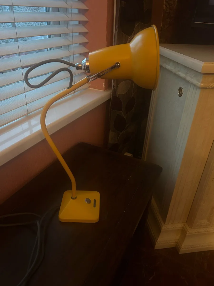 Two Space lamps - Image 2