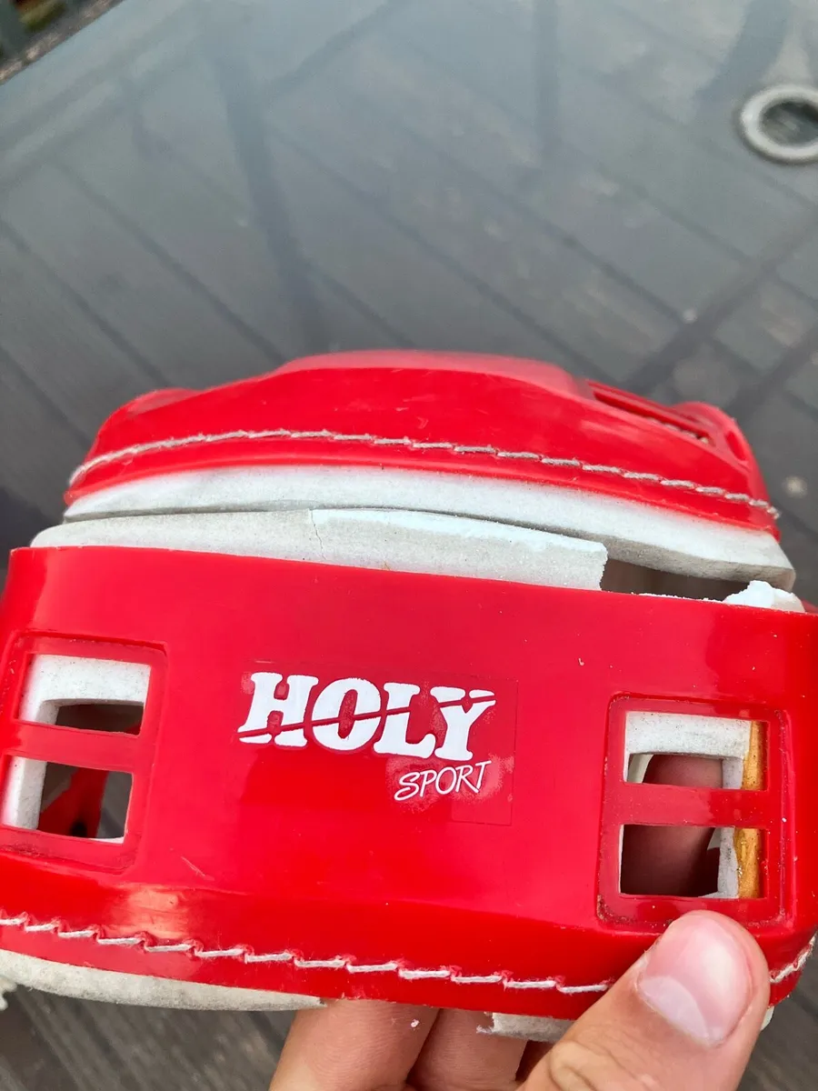 Oldstyle hurling helmet - Image 2