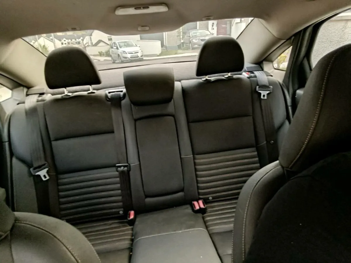 Volvo s40 2008 - Image 2