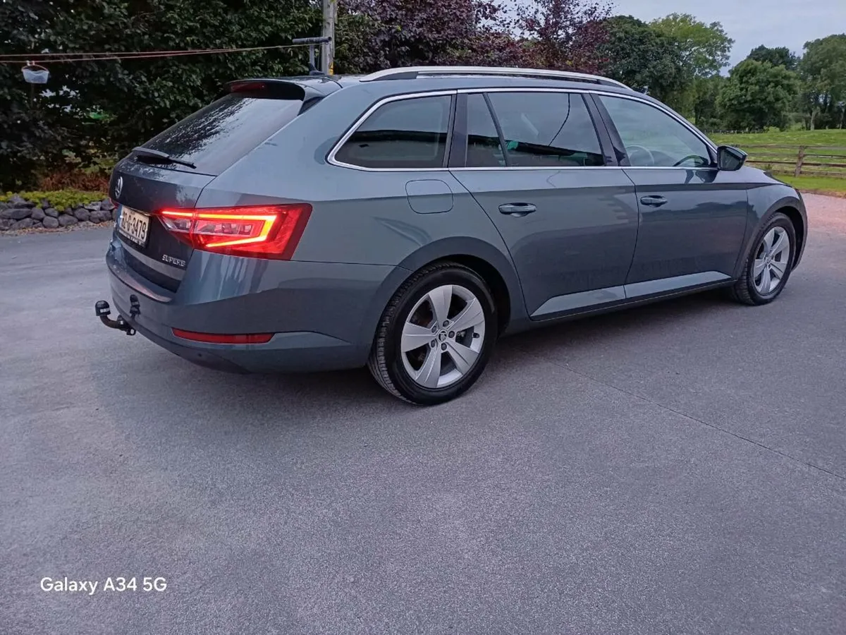 Skoda Superb 2.0L - Image 3