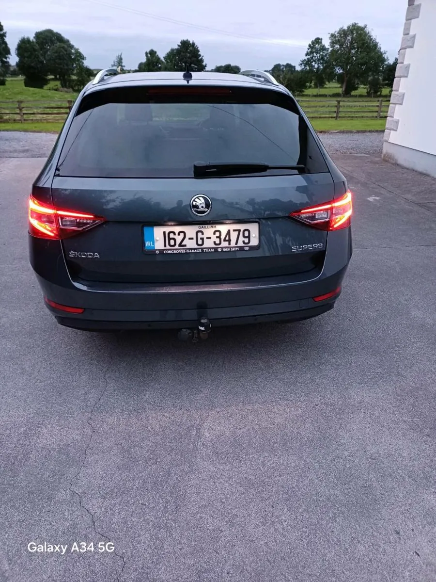 Skoda Superb 2.0L - Image 4