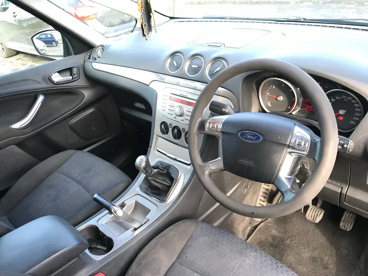 Ford S MAX - Image 4