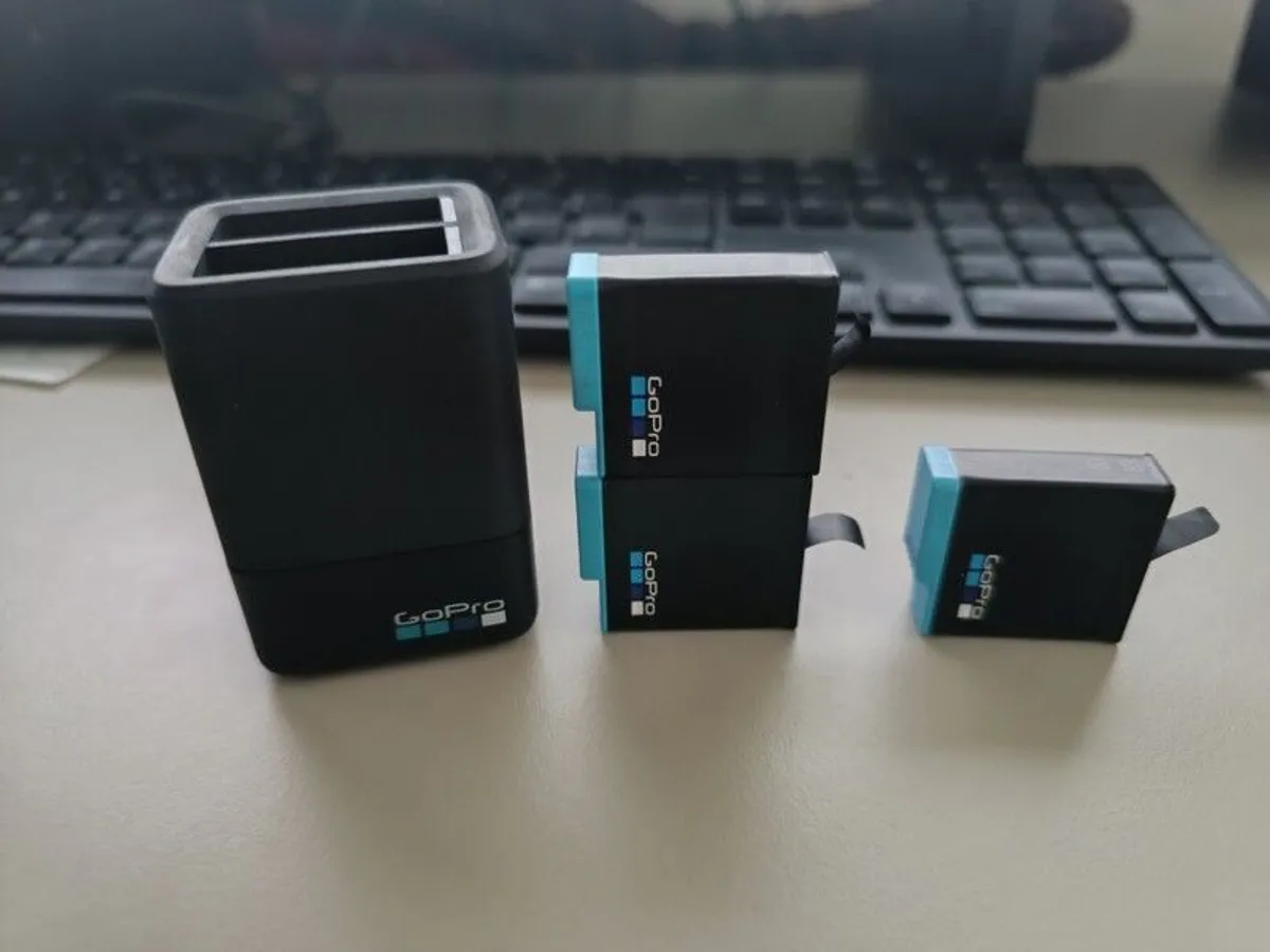GoPro Hero 8 Camera Accessories 3x Batteries, Dual Charger & Protective Case - Image 2