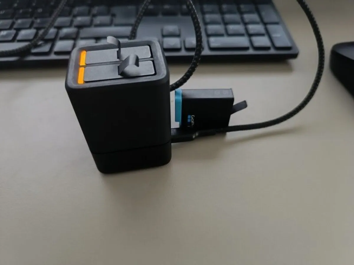 GoPro Hero 8 Camera Accessories 3x Batteries, Dual Charger & Protective Case - Image 3