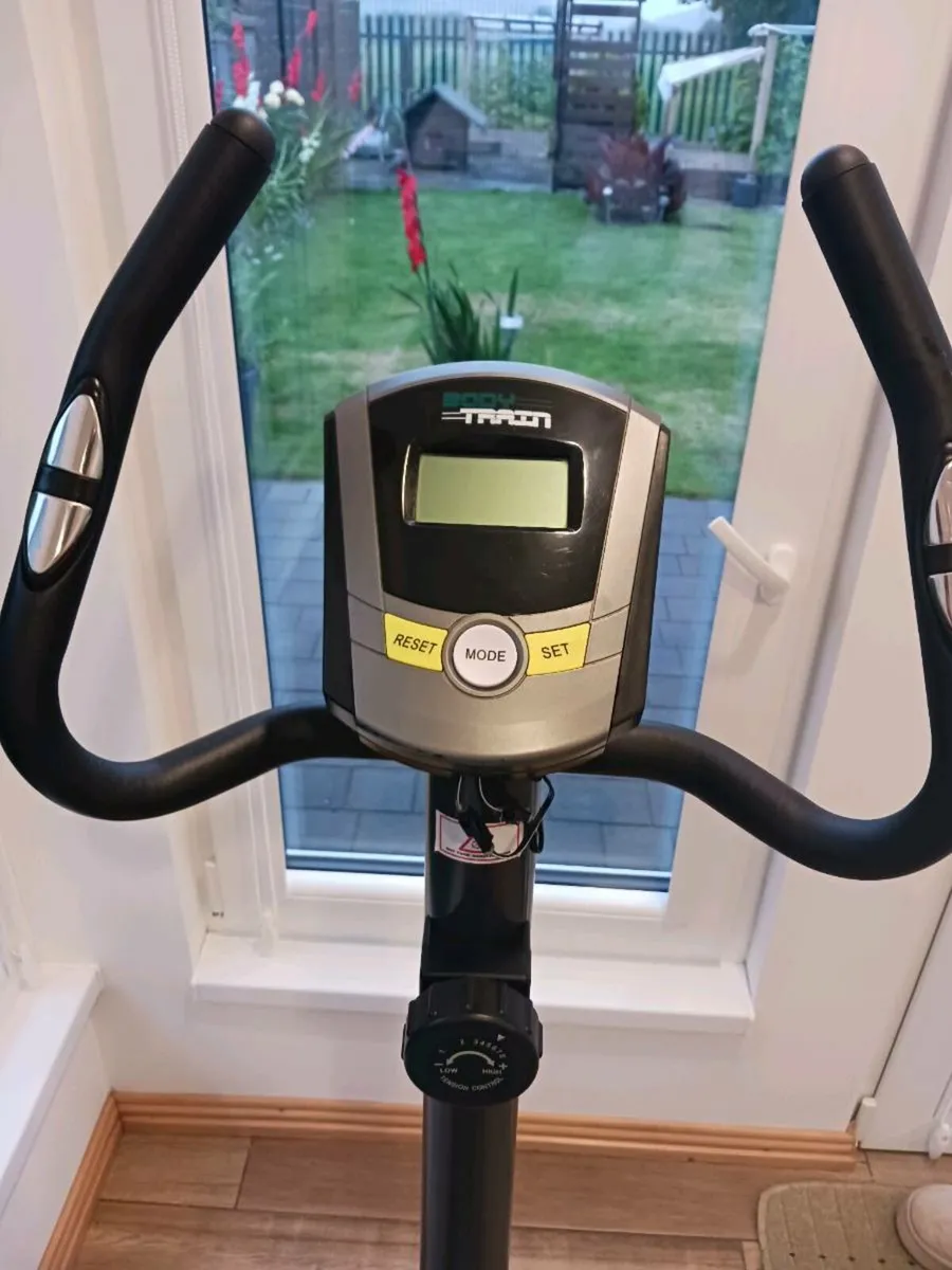 Exercise bike - Image 2