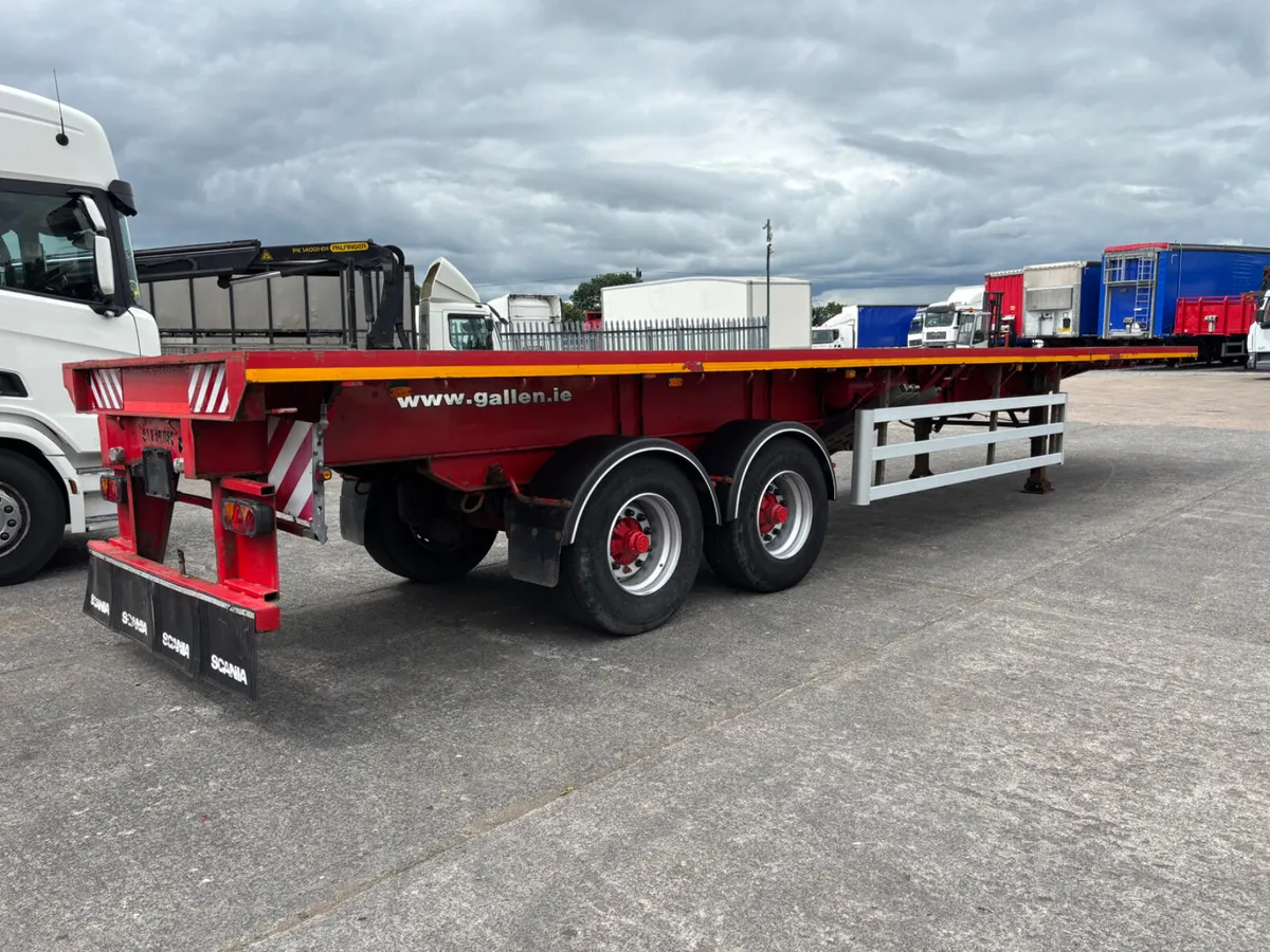 36 foot flat extendable twist locks Drum brakes - Image 1