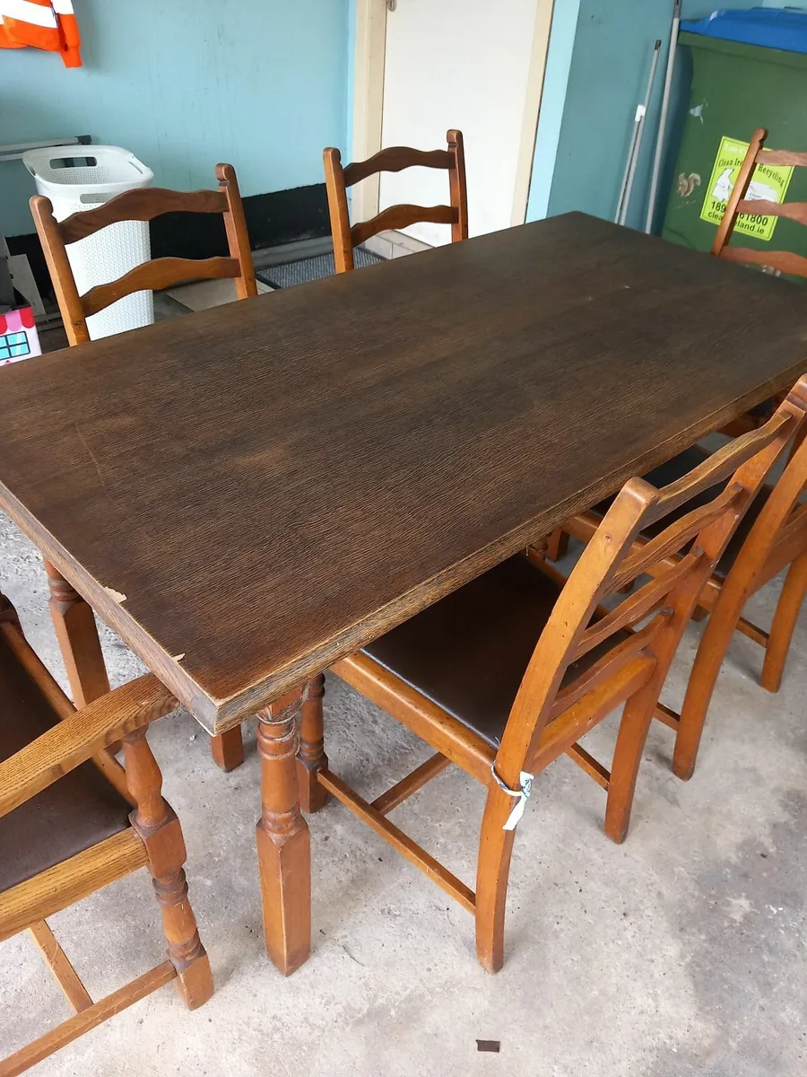 Dining table - Image 2