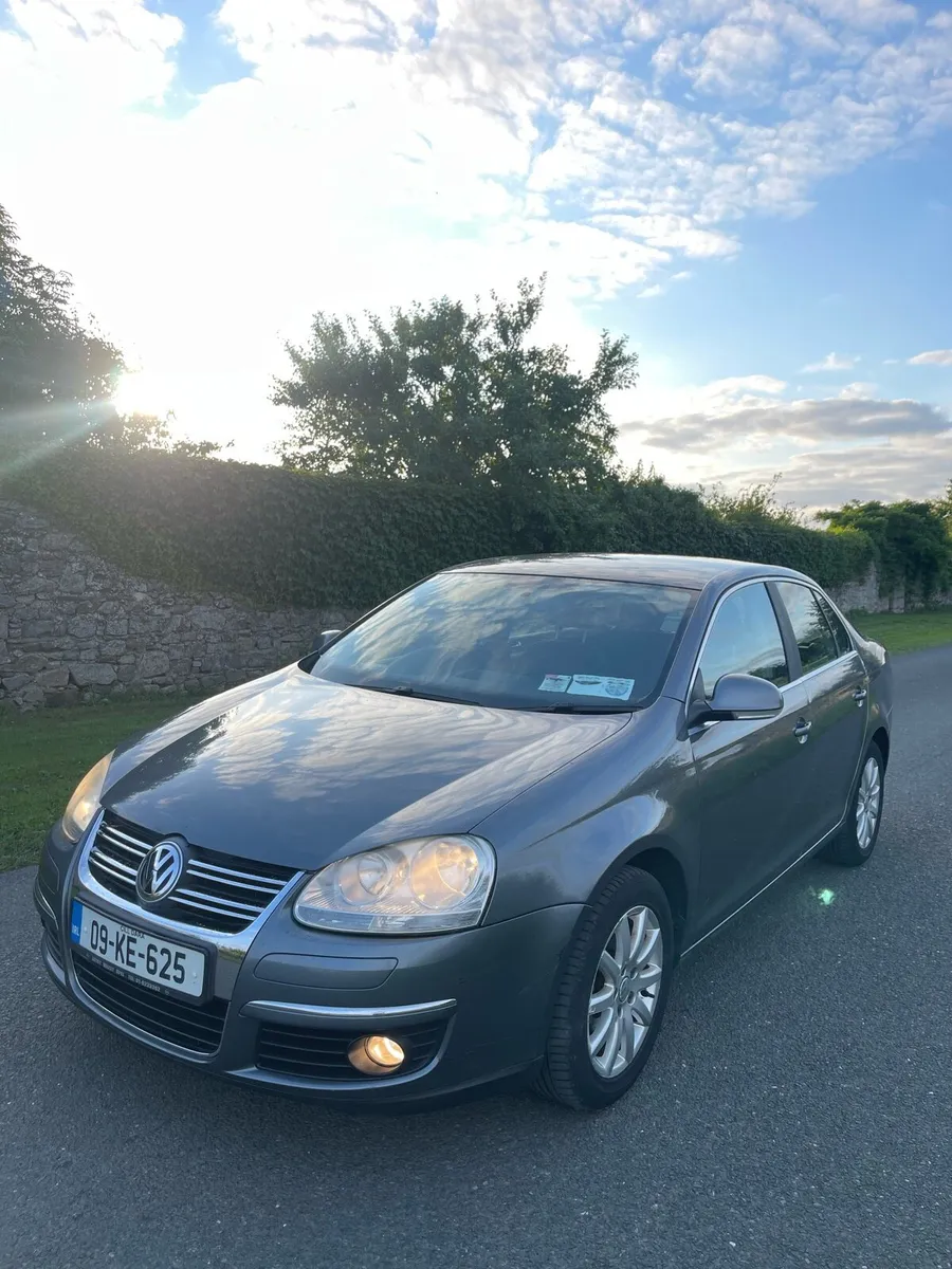 2009 Volkswagen Jetta very low Kilometres - Image 1
