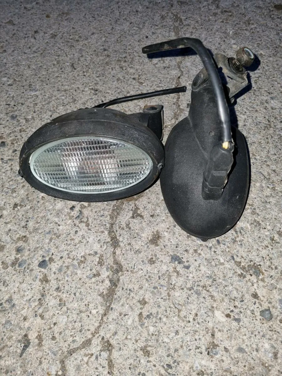 Jcb 320 lights 2head n spots - Image 4