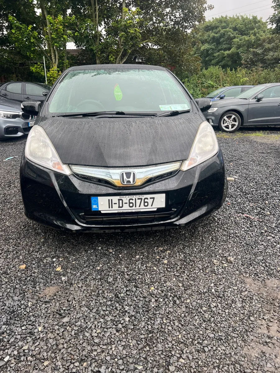 Honda Fit Hybrid Auto - Image 2