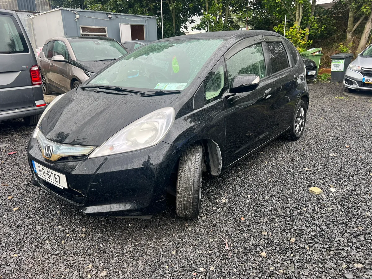 Honda Fit Hybrid Auto - Image 3